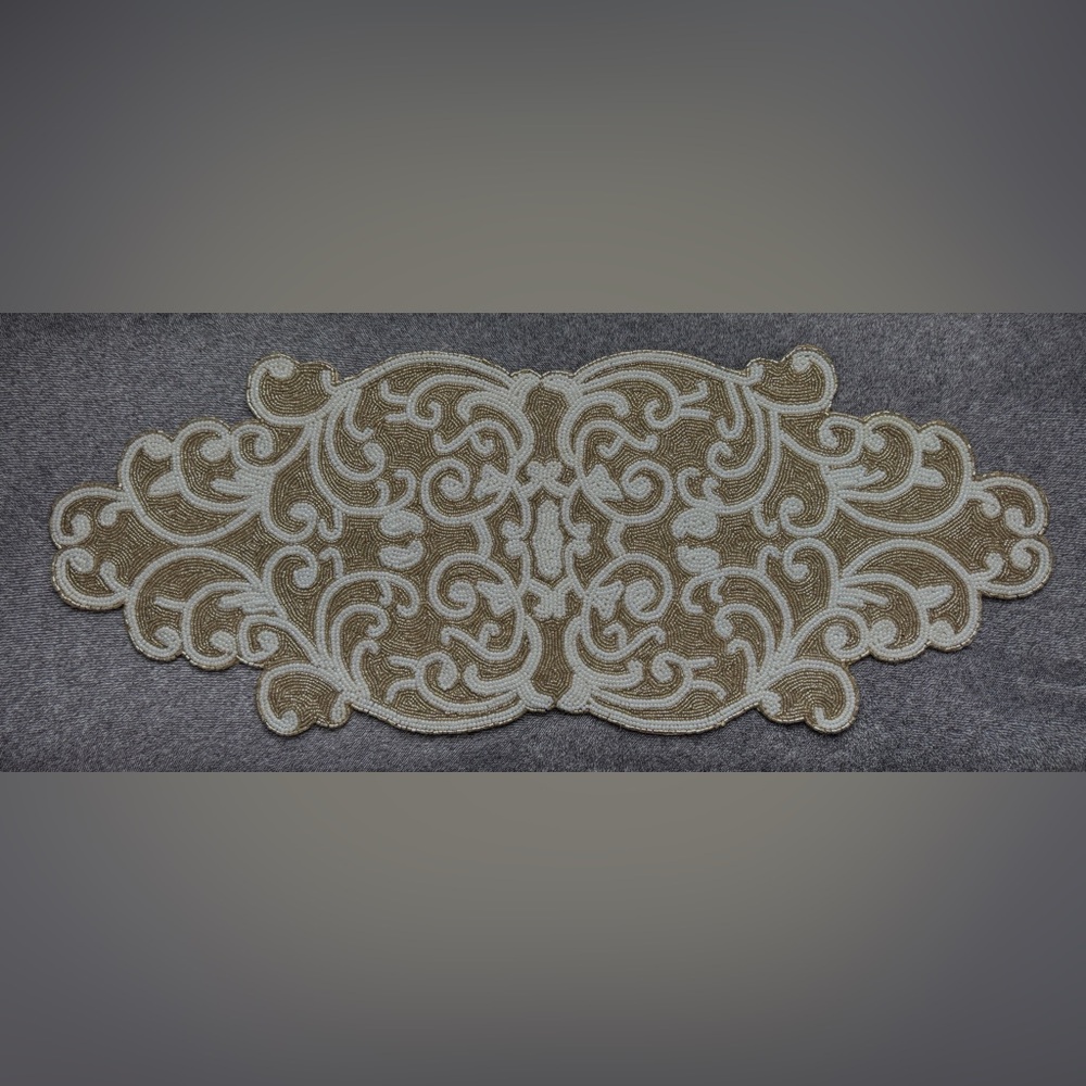 Beautiful table runner / centerpiece